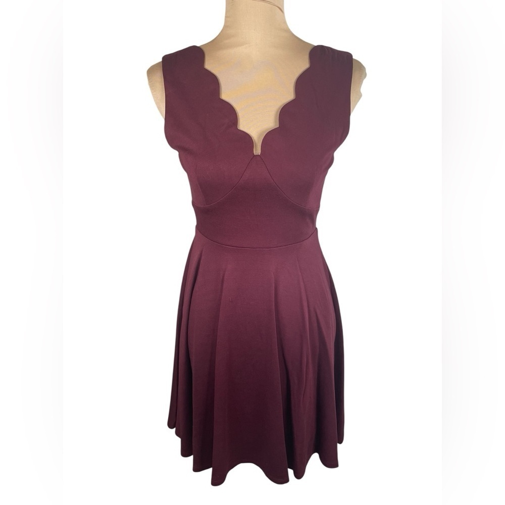 Altar'd State maroon Mini Skater Sleeveless Dress with Scallop V-Neck‎ Small